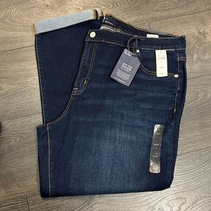 Gap brand new with tags stretch girlfriend style jeans! Size 18